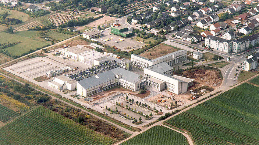 Luftbild während der Errichtung des Campus Büdesheim