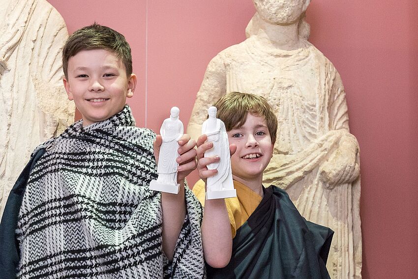 Mit Hightech in die Römerzeit: Kinderhochschule im Museum bei der Kaiserpfalz Mit Hightech in die Römerzeit: Kinderhochschule im Museum bei der Kaiserpfalz