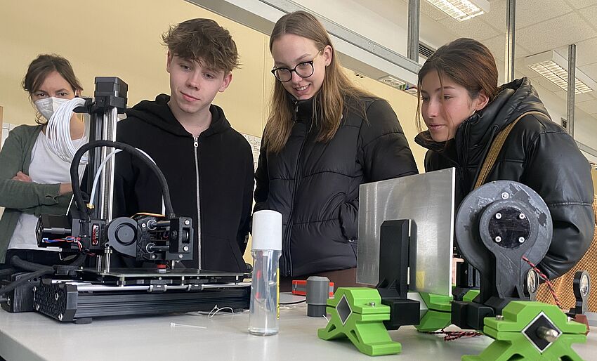 MINT-Initiative bringt 3D-Druck an die Schulen MINT-Initiative bringt 3D-Druck an die Schulen