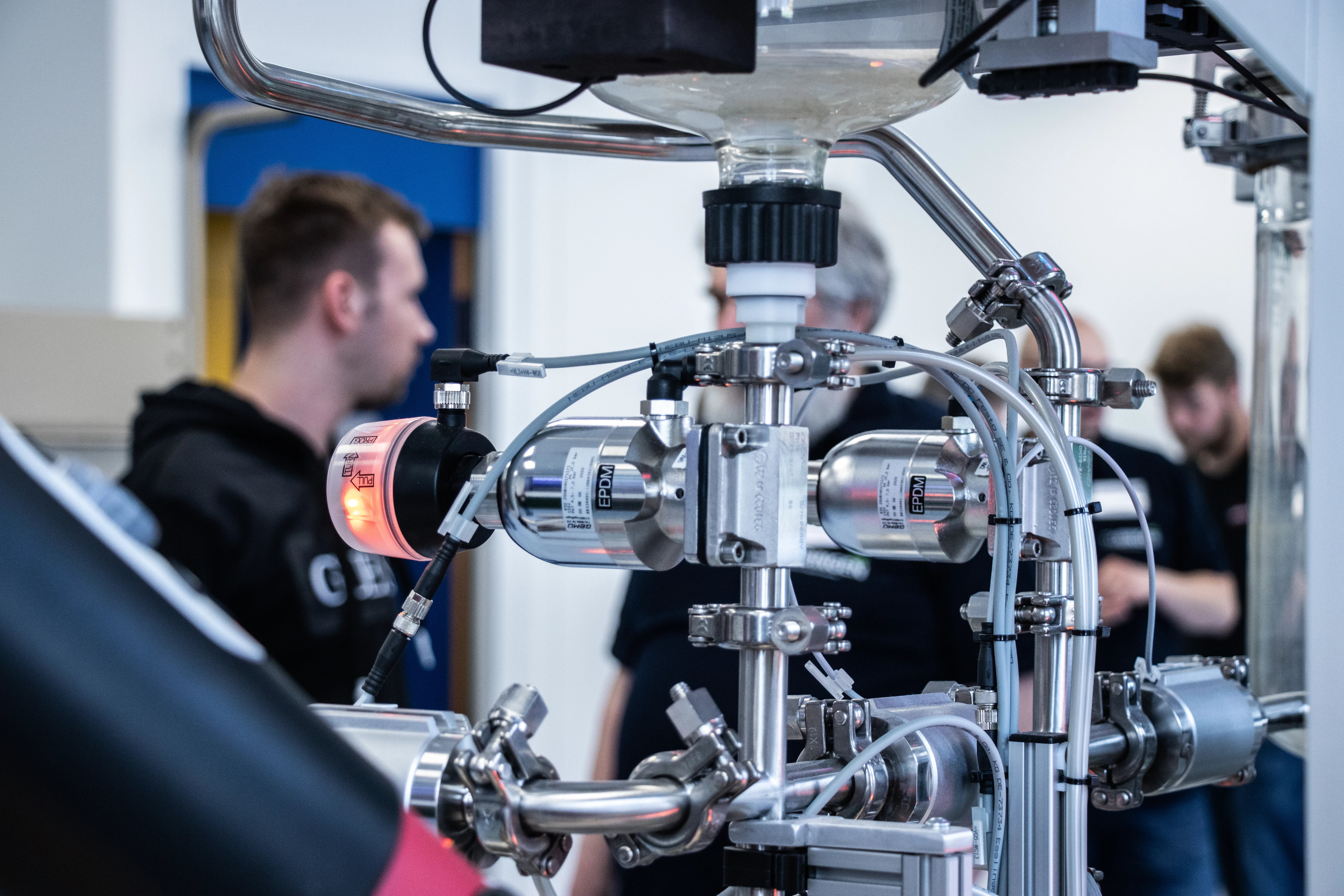 Das Bild zeigt die Modellfabrik der TH Bingen