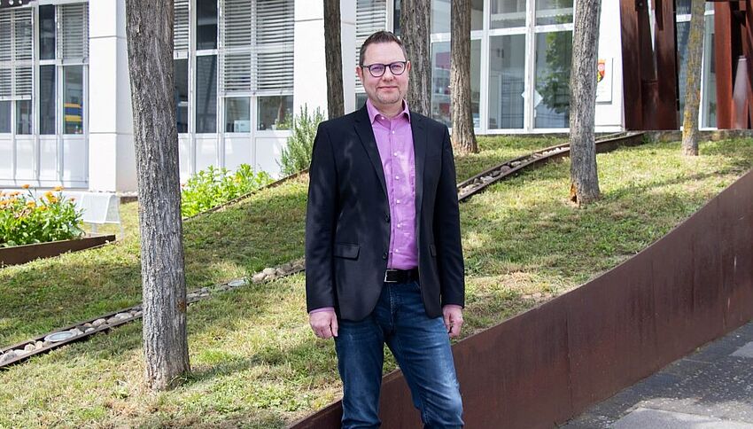 Prof. Dr.-Ing. Kai Muffler zum Vizepräsidenten für Studium und Lehre gewählt Prof. Dr.-Ing. Kai Muffler zum Vizepräsidenten für Studium und Lehre gewählt